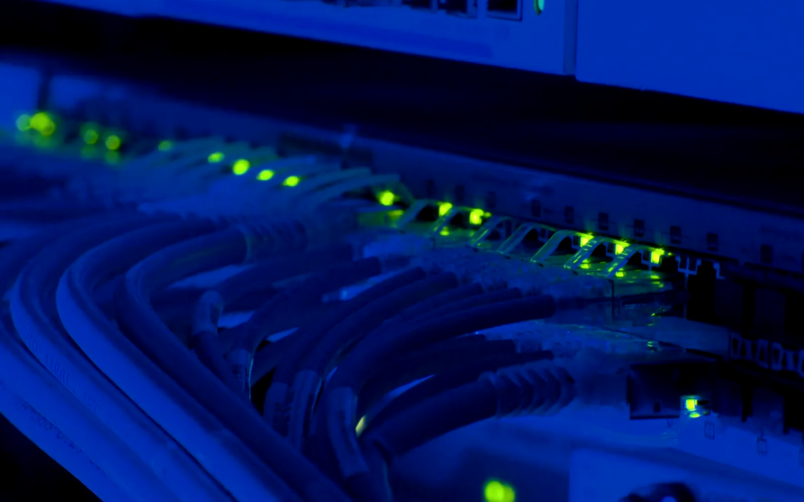 Network switch and structured cabling environment